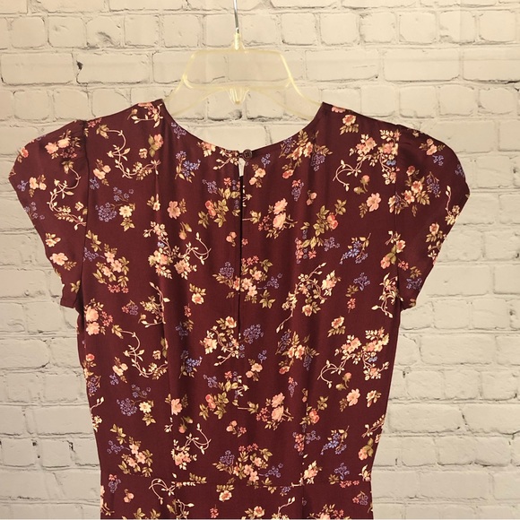 Women's Burgundy Floral Pattern Reformation Fauna Dress in Chantelle. Size 0 - Picture 8 of 16